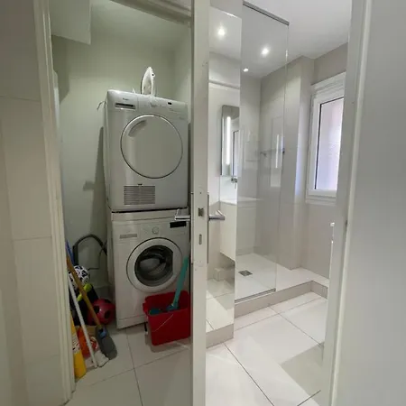 Apartment Renovated Centre Banane Balcon